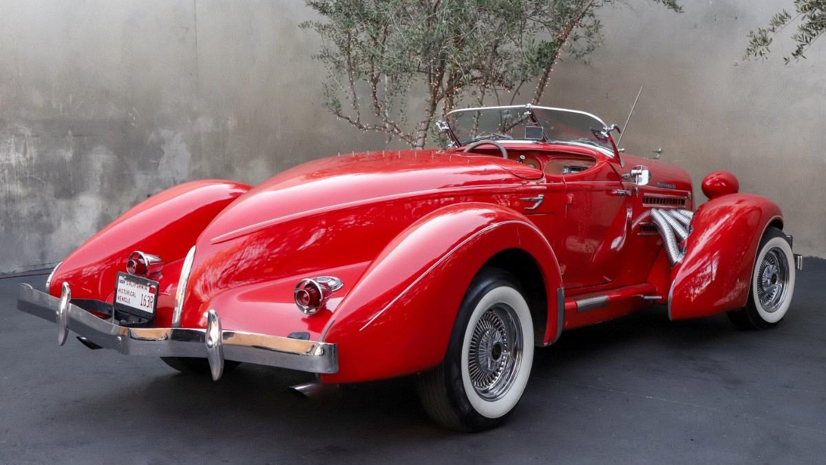 Click to Enlarge-Esc to Close myimgs/ArtDecoCars1910-36/1935 Auburn Boattail Speedster.jpg
